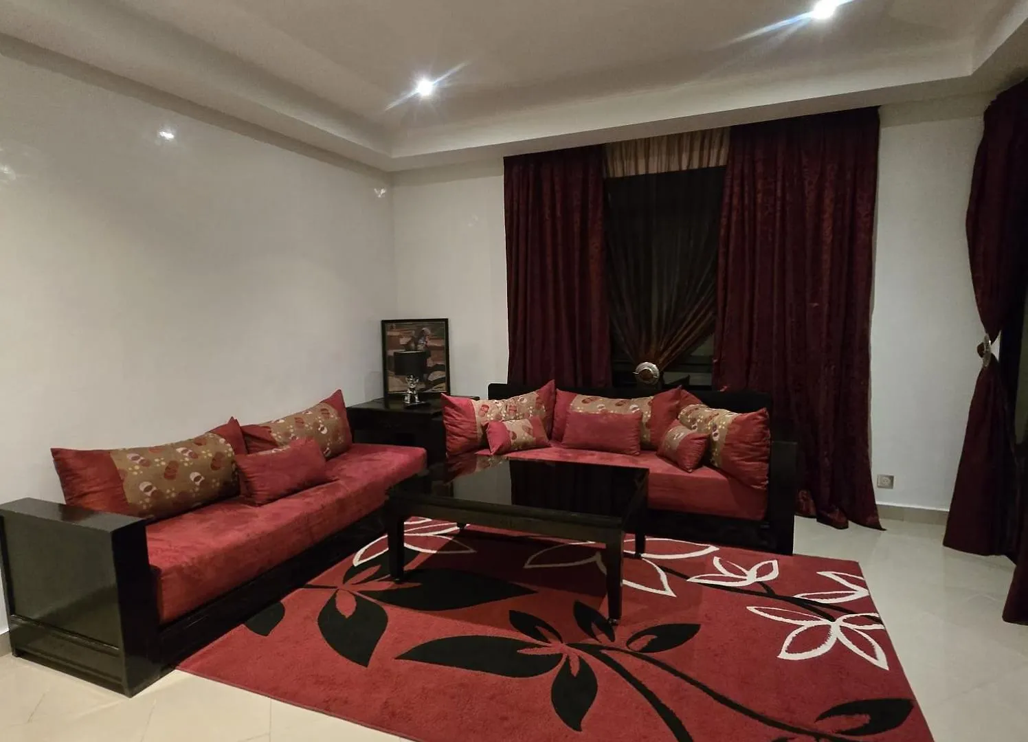 Appartement De Luxe 2 Chambres Centre Ville Village Privee Avec 5 Piscines Marrakesh Lägenhet