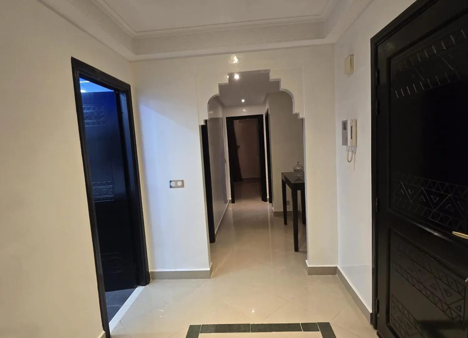 Lägenhet Appartement De Luxe 2 Chambres Centre Ville Village Privee Avec 5 Piscines Marrakesh