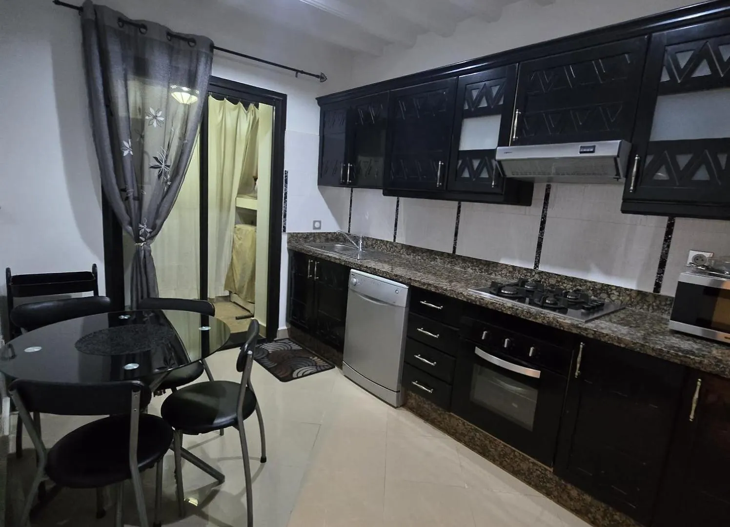 Appartement De Luxe 2 Chambres Centre Ville Village Privee Avec 5 Piscines Marrakesh 0*,