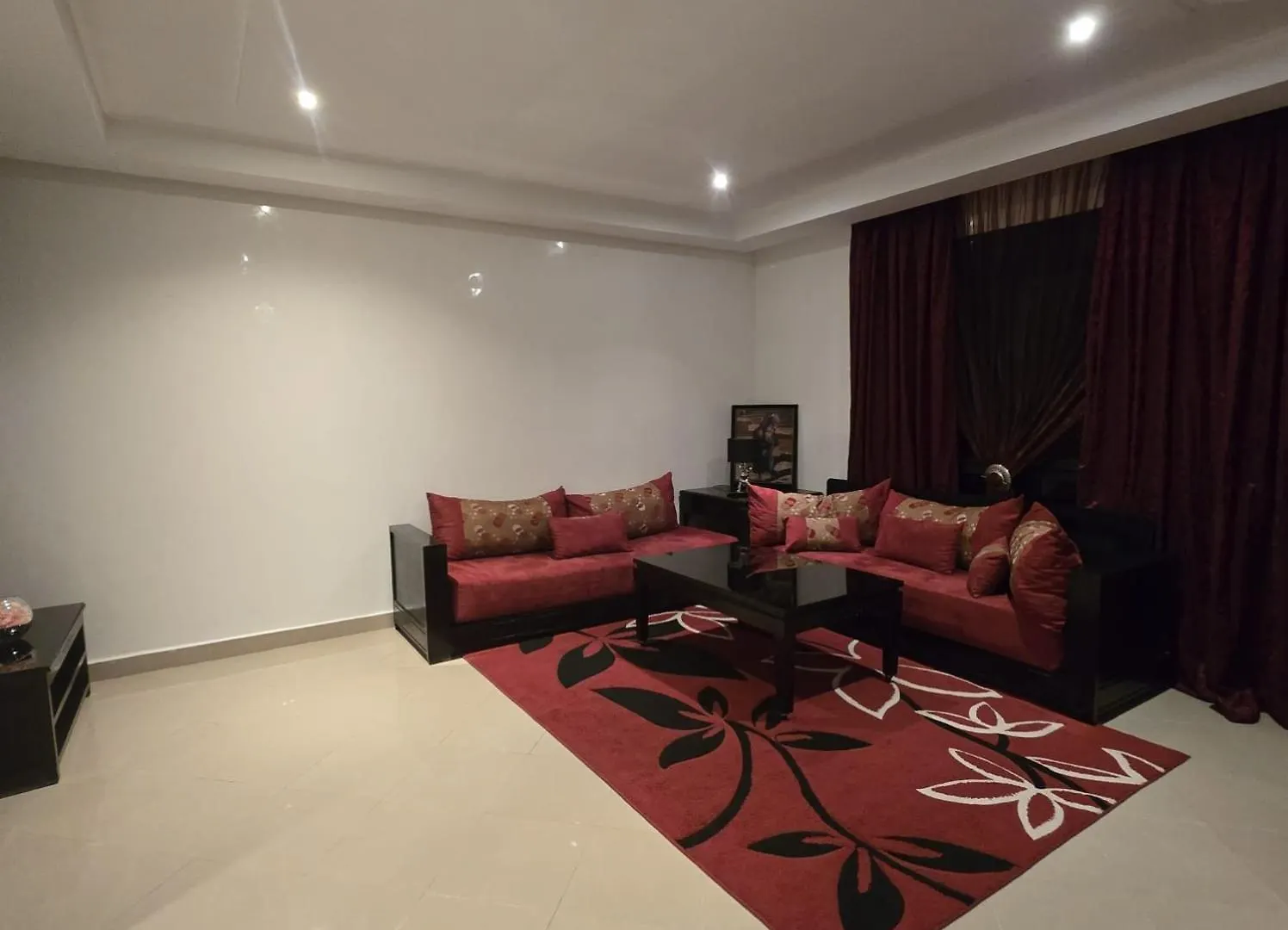 Appartement De Luxe 2 Chambres Centre Ville Village Privee Avec 5 Piscines Marrakesh
